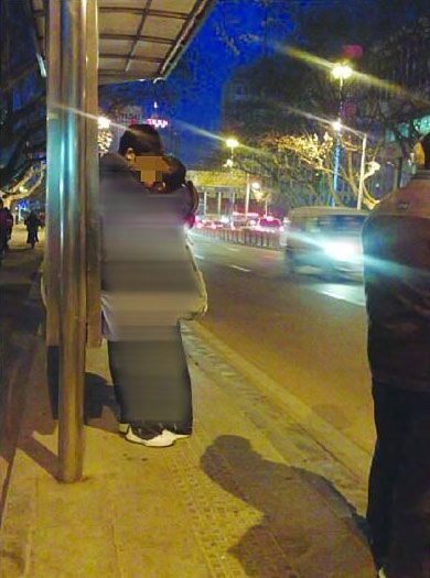 初中生激吻照,初中生接吻門,初中生50分鐘激吻視頻